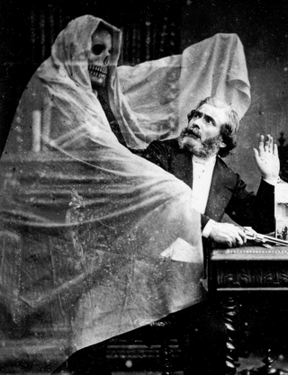 Illustration for article titled Haunting Spirit Photography from the Age Before Photoshop